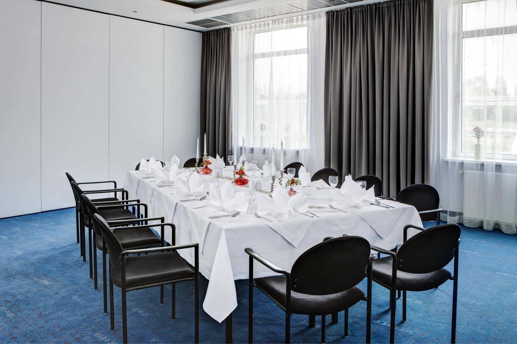 Intercityhotel Rostock Kültér fotó