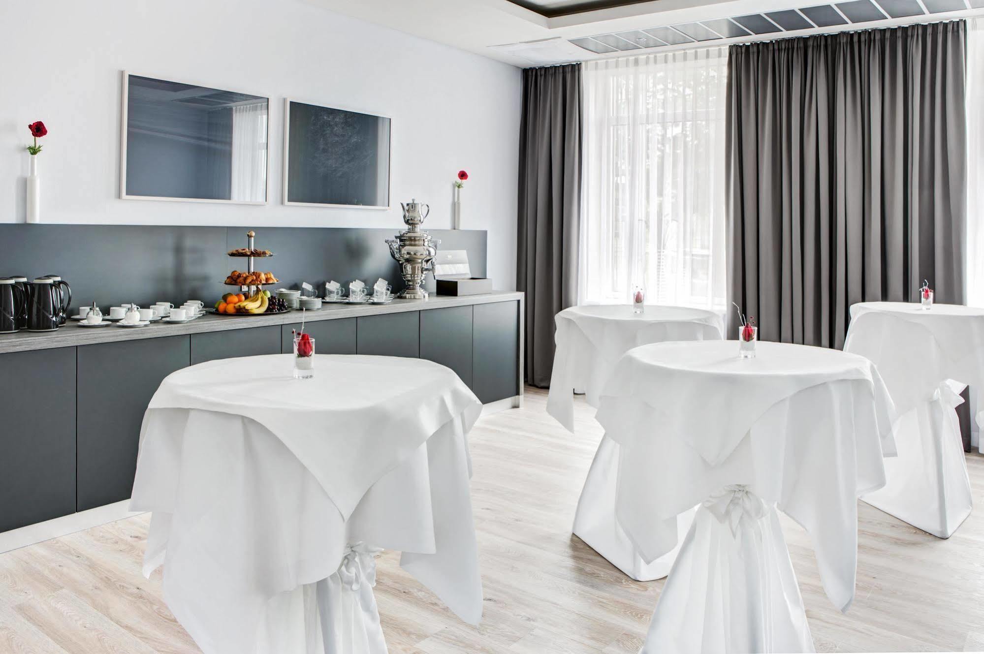 Intercityhotel Rostock Kültér fotó